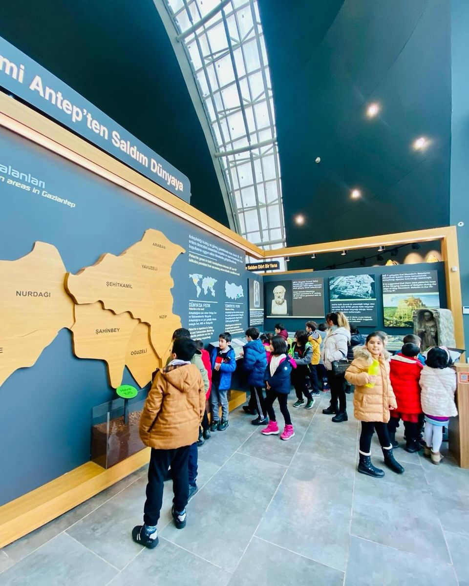 Gaziantep Büyükşehir Belediyesi, Antep fıstığının hikayesini anlatan Fıstık Müzesi'ni ziyaretçilere sunuyor.