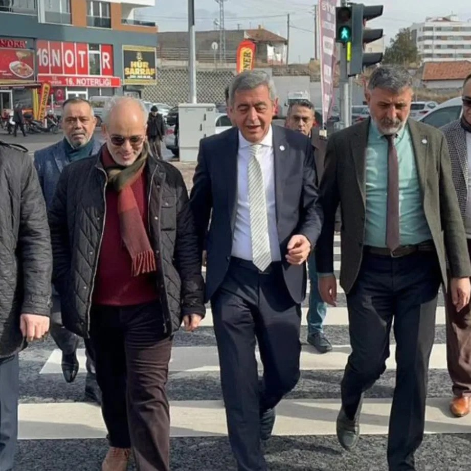 İyi Parti, Kayseri'ye hizmet için esnafı ziyaret ediyor