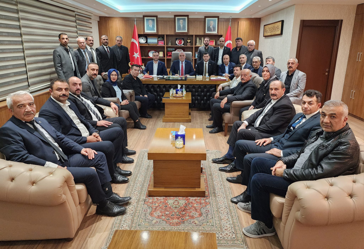 Pınarbaşı Belediyesi, Seçim Stratejileri Üzerine Kapsamlı Bir Toplantı Gerçekleştirdi
