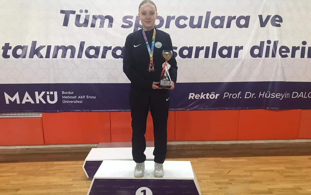 Genç Yerel Sporcu, Badminton Müsabakalarında Üstün Performans Gösterdi