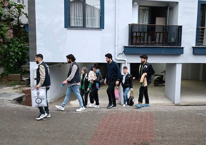 Tiktok operasyonu kapsamında 2 şüpheli gözaltına alındı.