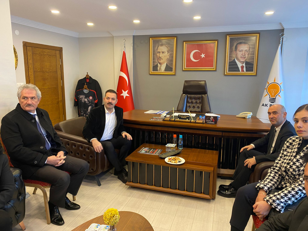 Başkan Dural'dan AK Parti'ye ziyaret 