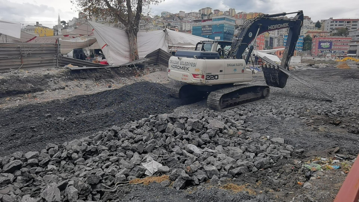 Acılık-Soğuksu yolunda çalışmalar devam ediyor...