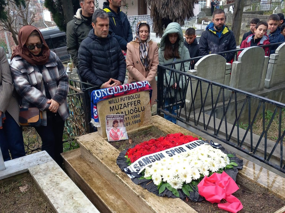 Muzaffer Badalıoğlu mezarı başında anıldı.