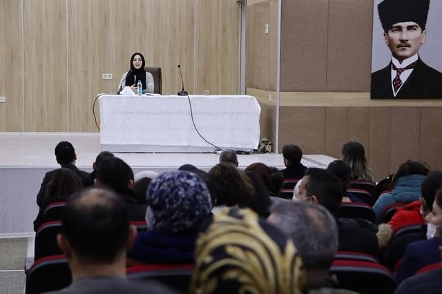 Zonguldak Sosyal Hizmet Merkezi personeli bağımlılıkla mücadelede daha etkin olmak için özel bir eğitim aldı.