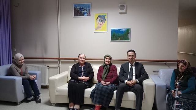 Zonguldak'ta Aile ve Sosyal Hizmetler İl Müdürü, Huzurevi sakinlerini ziyaret etti