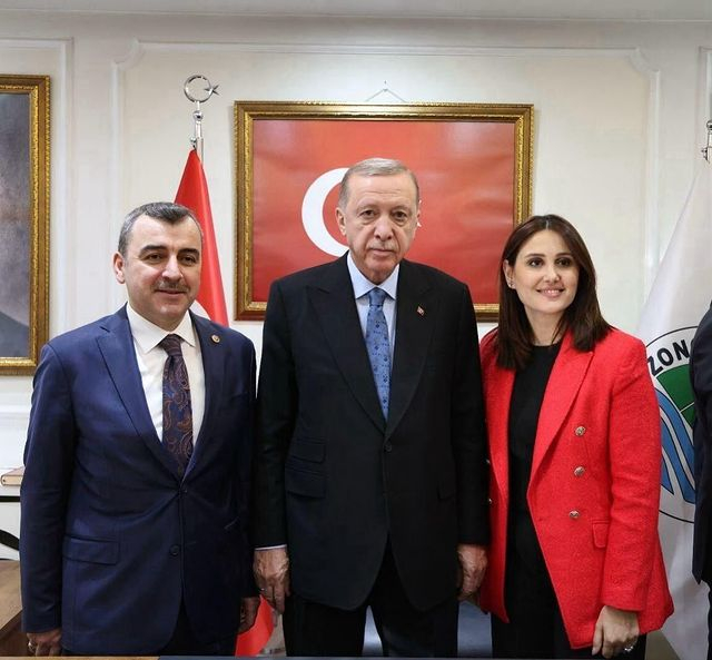 Cumhurbaşkanı Erdoğan, Zonguldak Belediyesi'nde Şehir Yönetimi ve Geleceği Hakkında Görüşmeler Yaptı