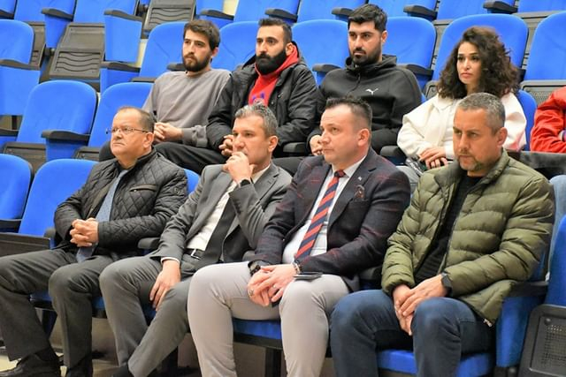 Zonguldak'ta ″Yüzme Bilmeyen Kalmasın″ Projesi Hayata Geçti!