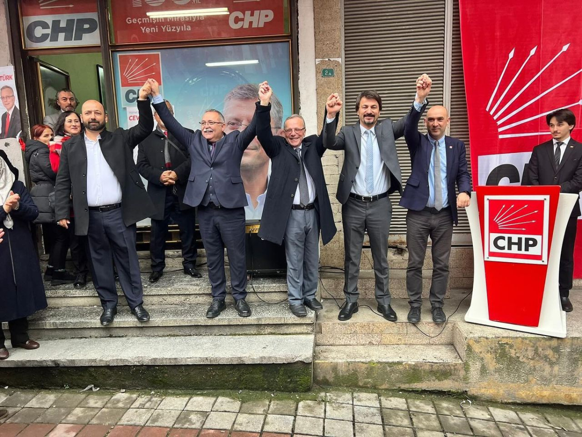 Zonguldak'ta CHP, Ormanlı Belediye Başkanı adayını tanıttı ve seçim bürosu açılışını gerçekleştirdi.