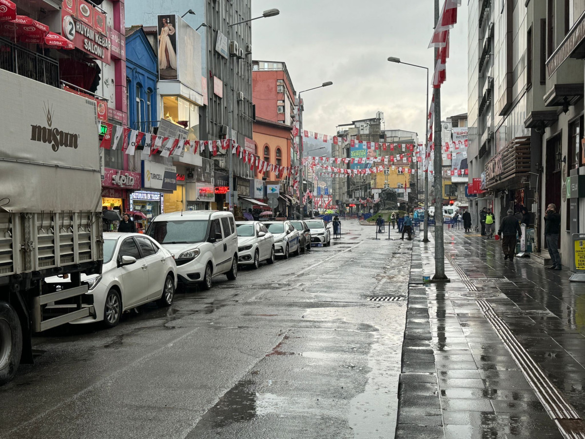 Gazipaşa Caddesi trafiğe kapatıldı!