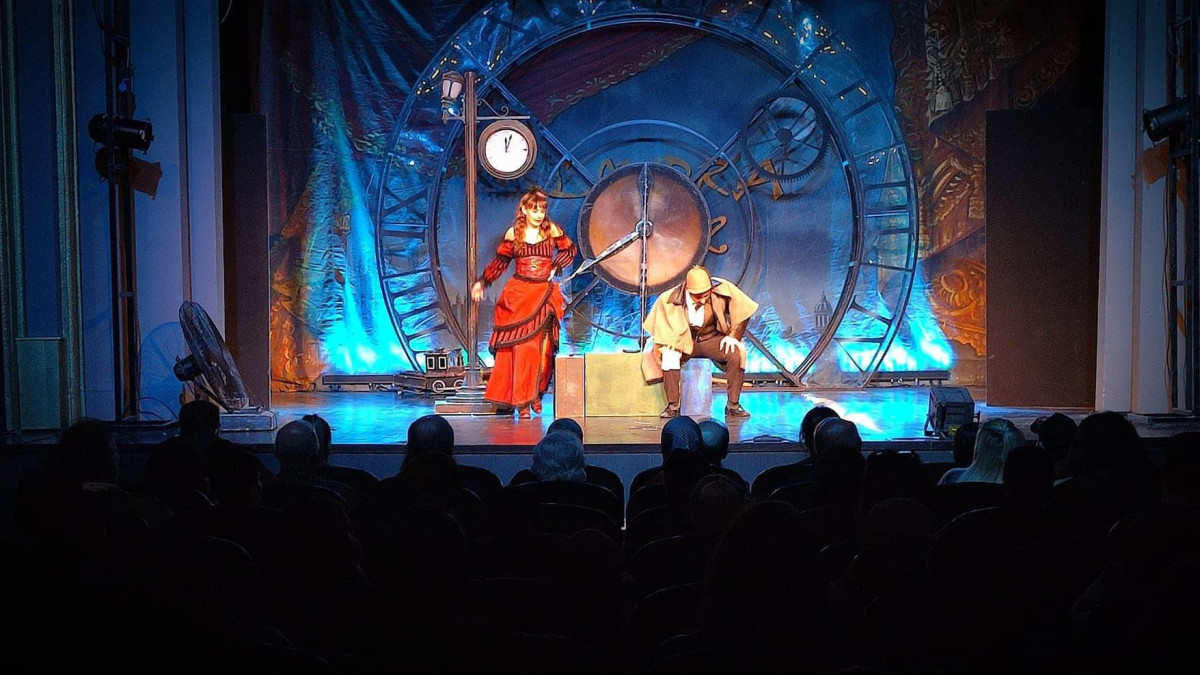 Zonguldak'ta 11 Yıl Sonra Tiyatro Perdesi Açıldı! 
