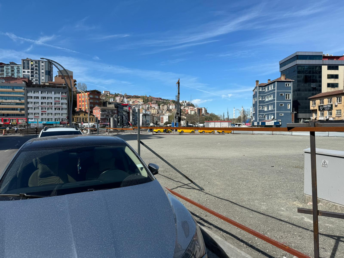 Zonguldak'ta Merkez Çarşısı Kapatıldı, Trafik Sorunu Başladı!