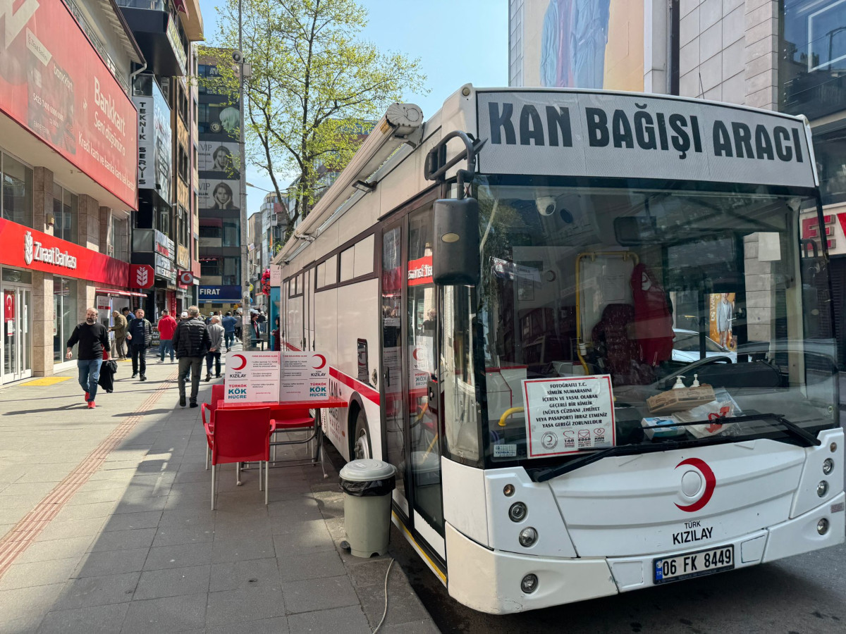 Zonguldak'ta Kan Bağışı Seferberliği: Bayramda bile Kan Aracı Hizmette!