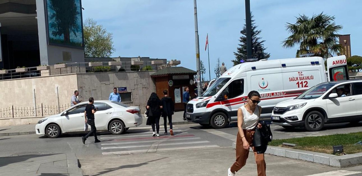 Zonguldak Valiliği Önünde Trafik Kazası: Yaya Yaralı!