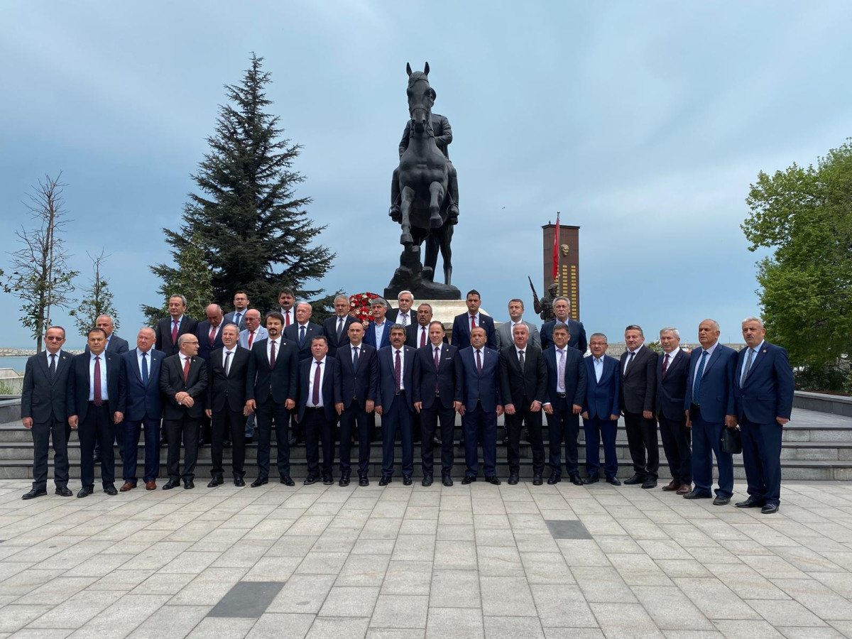Zonguldak İl Genel Meclisi Yeni Dönemine Çelenk Töreniyle Başladı! 
