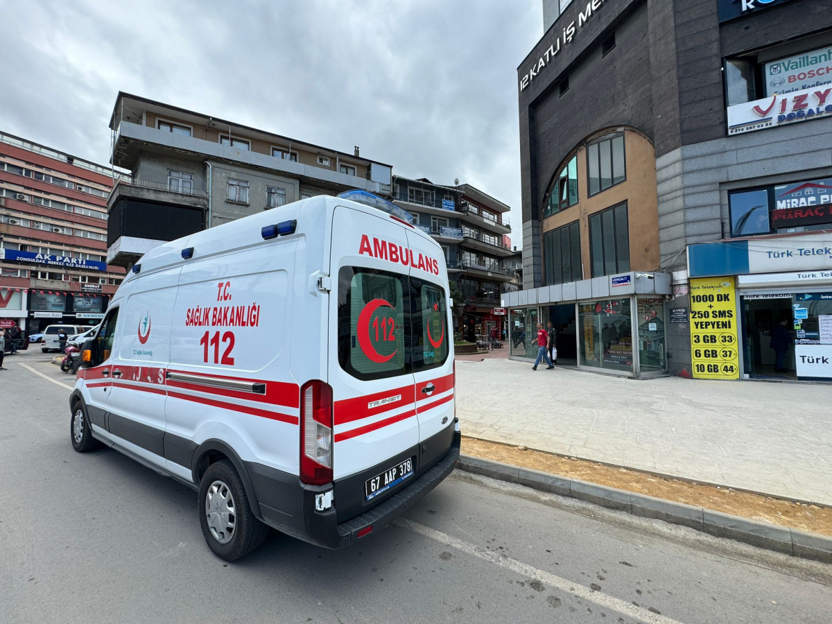 İş Merkezinde Epilepsi Nöbeti Panik Yarattı!