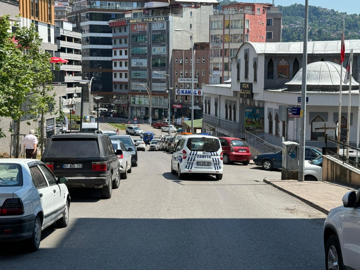 Zabıta Ekipleri Başı Boş Parklanmalara Geçit Vermedi!