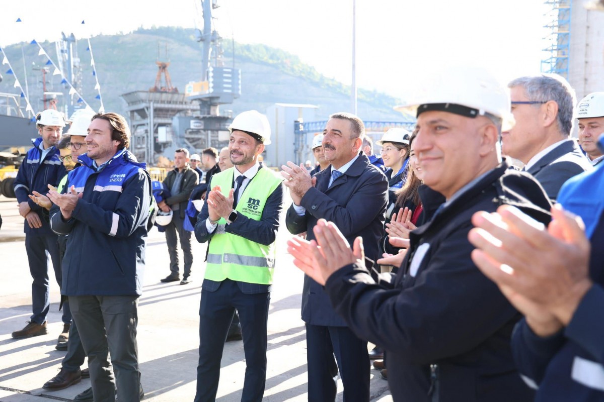 EREN LİMANINA İLK GEMİ YANAŞTI, VALİ HACIBEKTAŞOĞLU LİMANI ZİYARET ETTİ